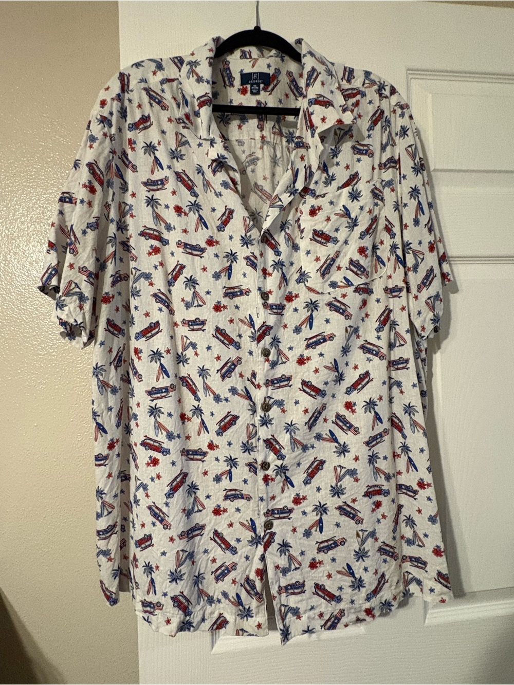 Men's White Tropical Print Short-Sleeve Shirt